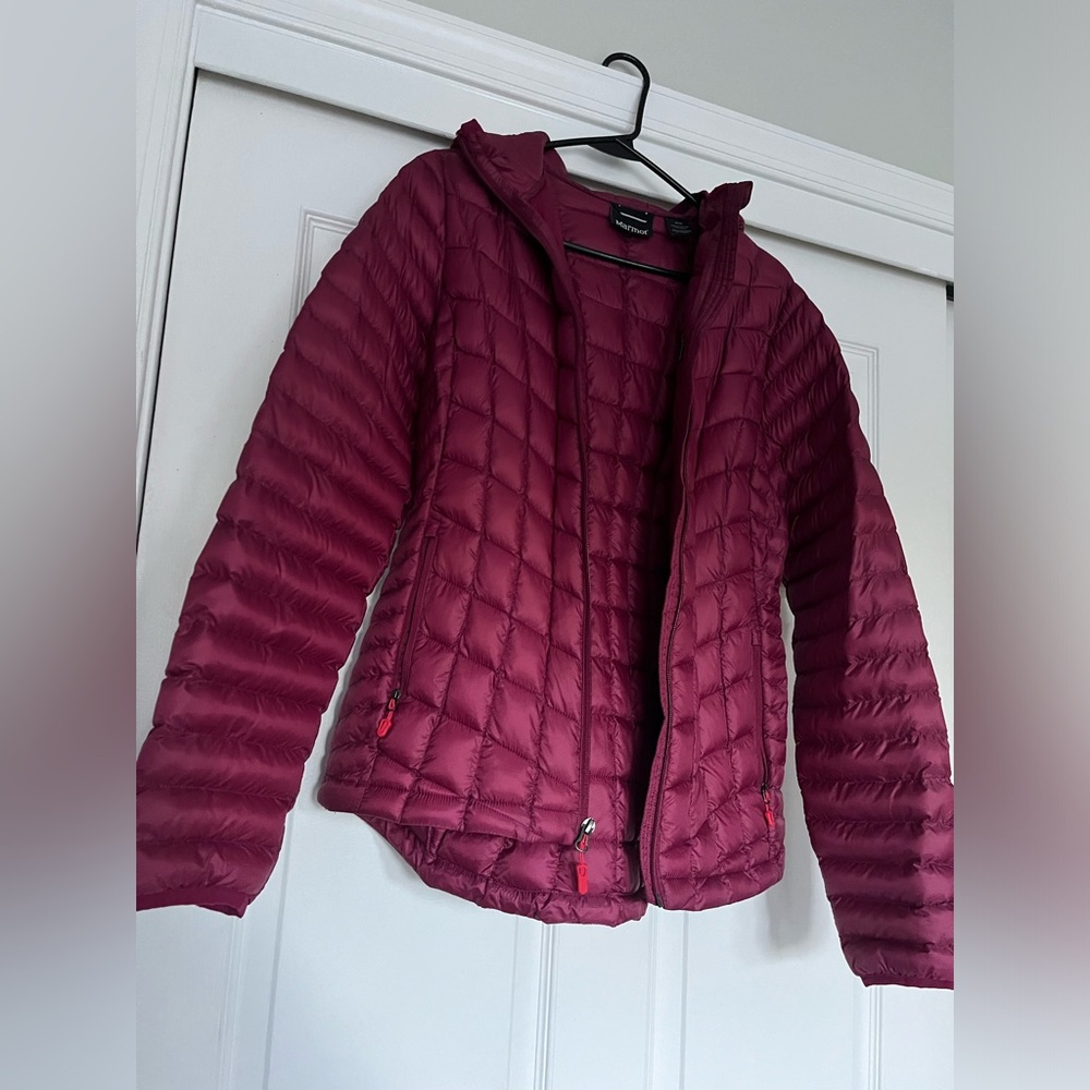 Marmot Quilted Puffy Women’s Jacket, Maroon, Size Medium
